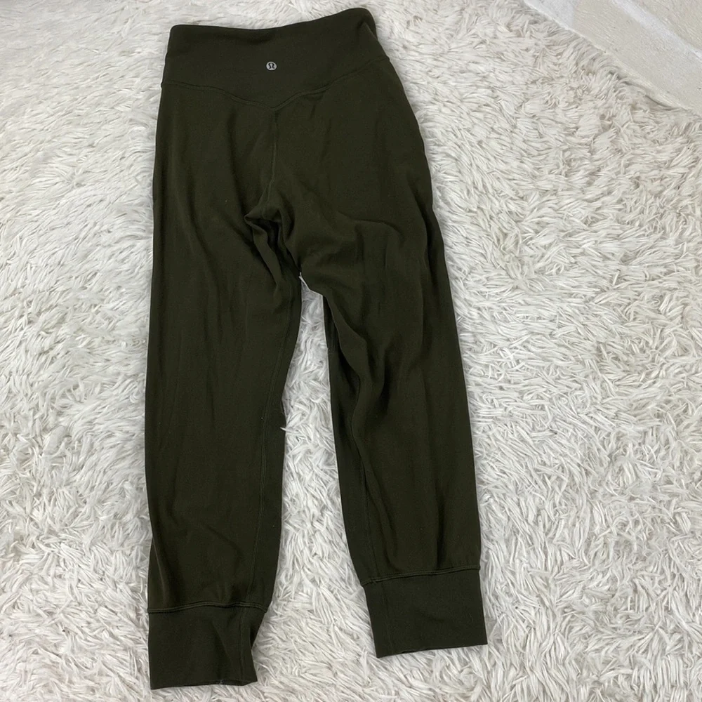 Lululemon Align Jogger Crop *23